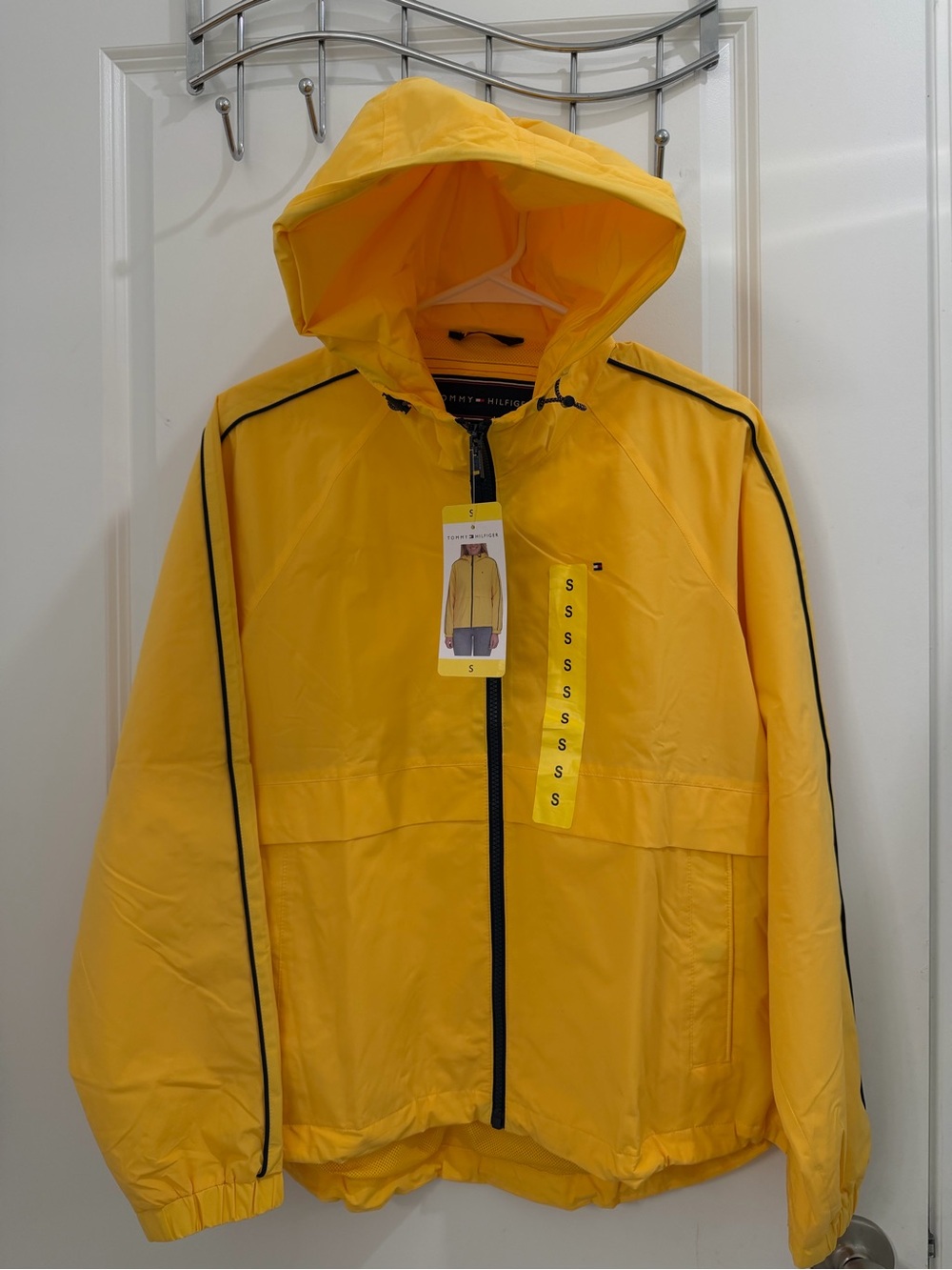 Tommy Hilfiger Windbreaker - Picture 2 of 6